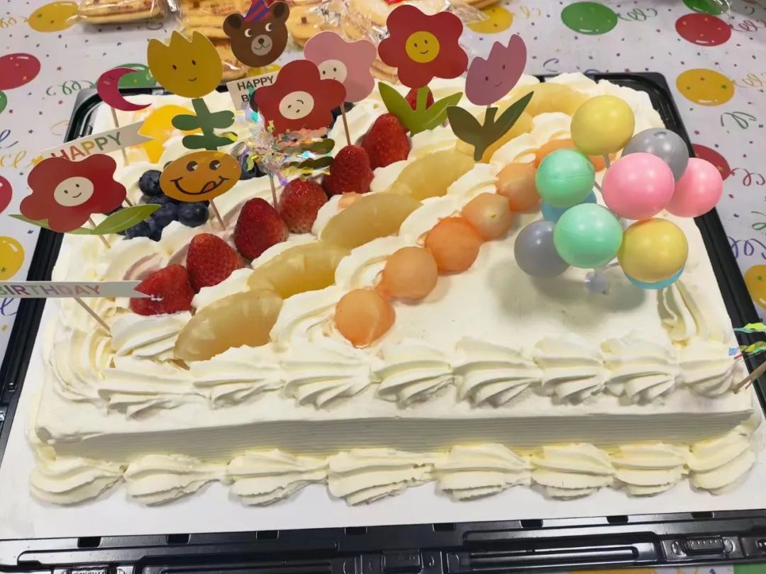 [Thank you for coming all the way] Xinkunyuan environmental protection held the first quarter group birthday party